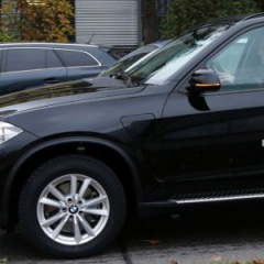 Гибридный BMW X5 начали тестировать