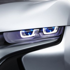 BMW пошутила на лазерной оптикой Audi