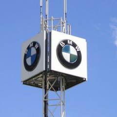 BMW показала рекордный доход в 2013 году