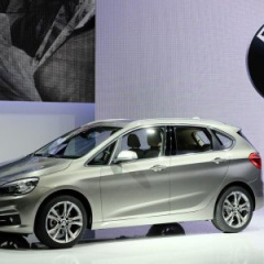 В Женеве показана первая переднеприводная модель BMW
