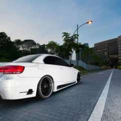 Кабриолет BMW 335i с тюнингом из Индонезии