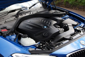 2011 BMW 1M Coupe Test Drive & Car Review with RoadflyTV host Shannon McIntosh BMW M серия Все BMW M