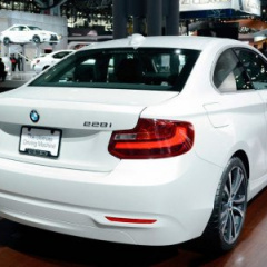 В Нью-Йорке показали BMW 228i Coupe Track Handling Package