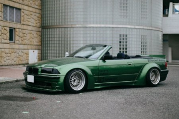 BMW 3 Series с экстремальным обвесом от Liberty Walk BMW 3 серия E36