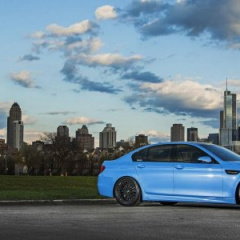 BMW M5 (F10) от ателье IND в цвете Marina Blue