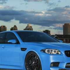 BMW M5 (F10) от ателье IND в цвете Marina Blue