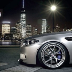 BMW M5 на эксклюзивных дисках HRE Wheels