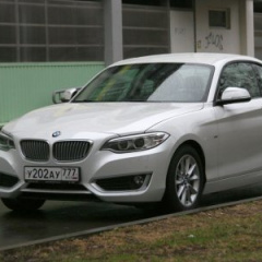 BMW 220i: в лучших традициях бренда