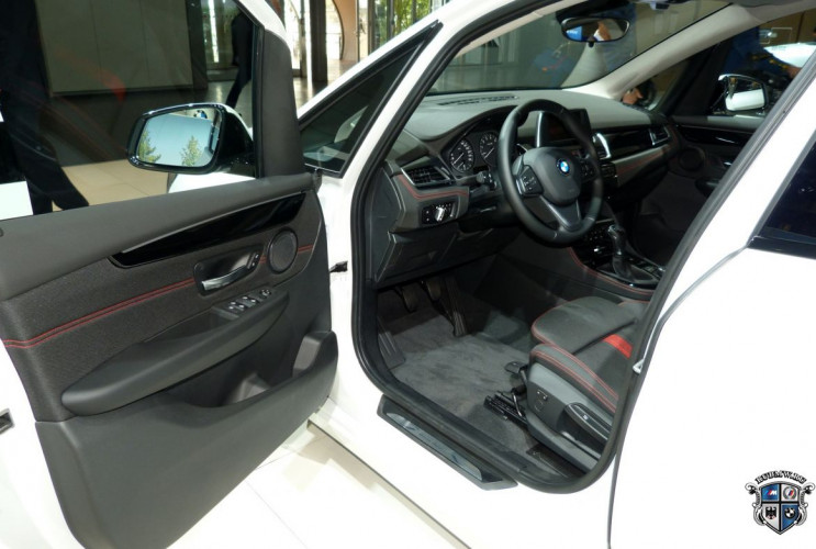 Как заказать уникальную курсовую работу по автомобильной промышленности BMW 2 серия F45