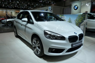 BMW 218i Active Tourer в цвете Alpine White BMW 2 серия F45