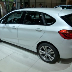 BMW 218i Active Tourer в цвете Alpine White