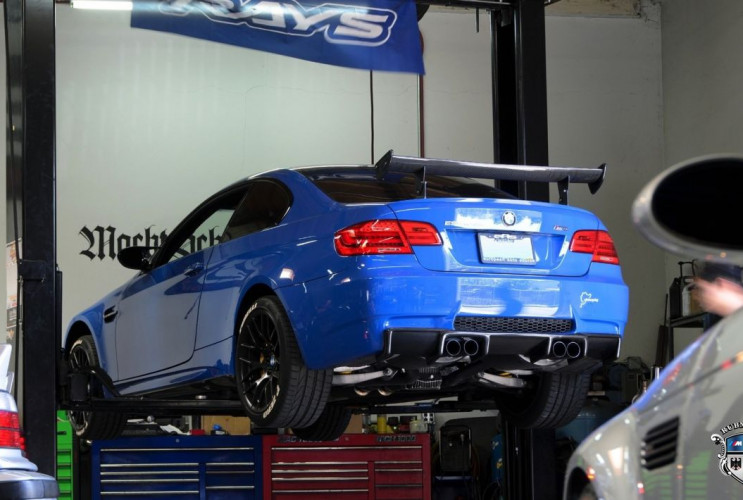 Как заказать уникальную курсовую работу по автомобильной промышленности BMW M серия Все BMW M