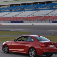 BMW M235i опередил Chevrolet Corvette и Porsche 911