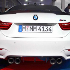 BMW М4 Coupe M Performance из Абу-Даби