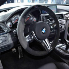 BMW М4 Coupe M Performance из Абу-Даби