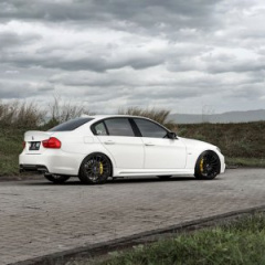 Индонезиский тюнинг для BMW 3 Series (E90)