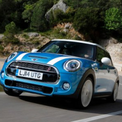 Озвучены российские цены на пятидверный Mini Cooper