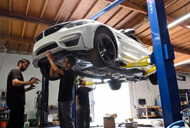 Как заказать уникальную курсовую работу по автомобильной промышленности BMW 4 серия F82-F83