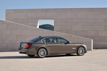 Замена антифриза :: BMW :: 7 серия :: F01-F02 Замена антифриза BMW 7 серия F01-F02