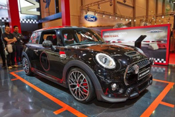 Первая презентация MINI Cooper S JCW BMW Всё о MINI COOPER Все MINI