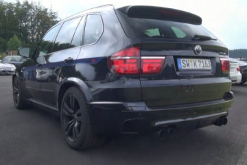 BMW X5 M с выхлопом Megan Racing BMW X5 серия E70