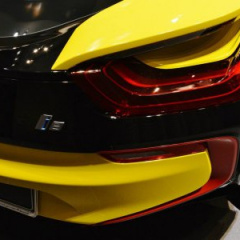 BMW i8 с новой цветовой палитрой