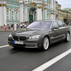 BMW 750Li xDrive: серьезный статус