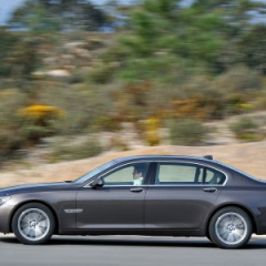 BMW 750Li xDrive: серьезный статус