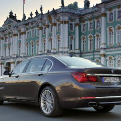 BMW 750Li xDrive: серьезный статус