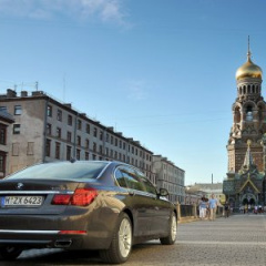 BMW 750Li xDrive: серьезный статус