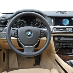 BMW 750Li xDrive: серьезный статус