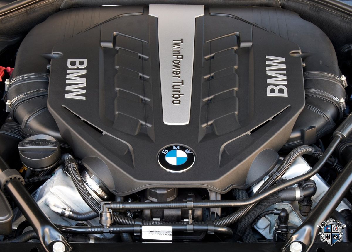 BMW 750Li xDrive: серьезный статус