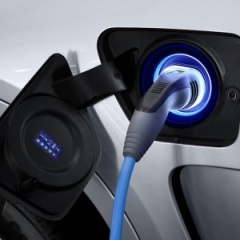 Первый серийный plug-in гибрид BMW X5 xDrive40e