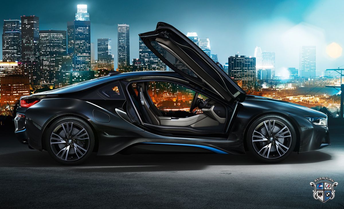 BMW i8 - победитель конкурса «Автомобиль года в мире» в номинации «Зеленый автомобиль года»