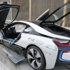 Первое серьезное ДТП с BMW i8