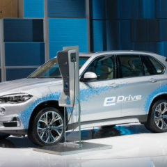 Гибридный BMW X5 xDrive40e представлен официально