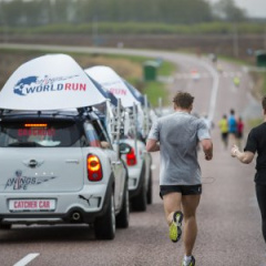 MINI выступил партнером благотворительного забега Wings For Life World Run