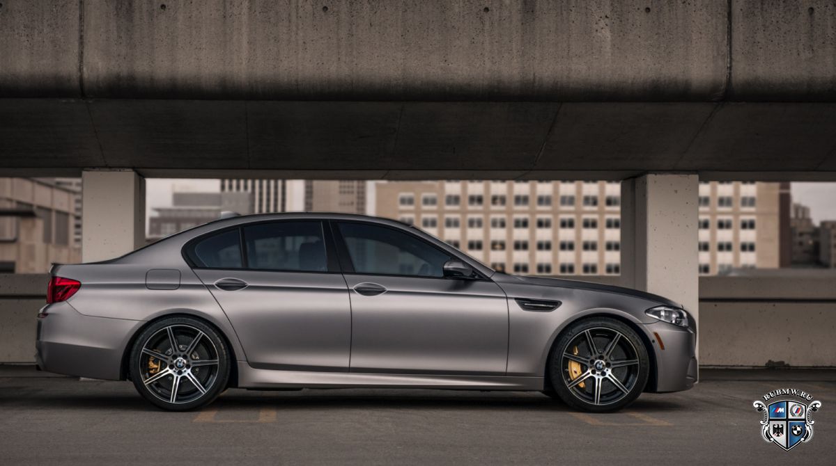 Уникальная фотосессия пяти поколений BMW M5