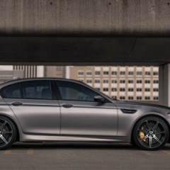 Уникальная фотосессия пяти поколений BMW M5