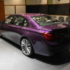 Экслюзивный BMW 760Li в цвете «Twilight Purple» от BMW Abu Dhabi Motors