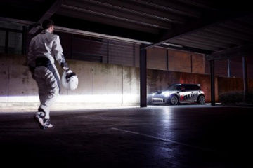 Электрический MINI Сountryman с 20" колесными дисками BMW Всё о MINI COOPER Все MINI