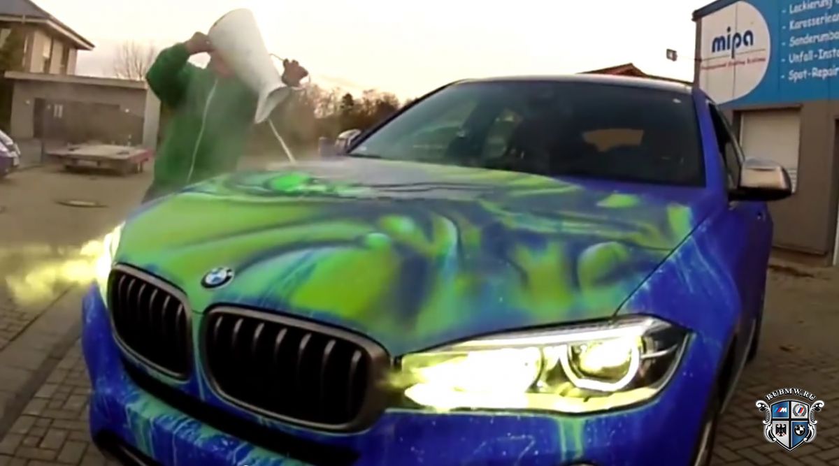 BMW X6 с изменяемой окраской Hulk