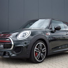 MINI JCW исполнении Maxi-Tuner