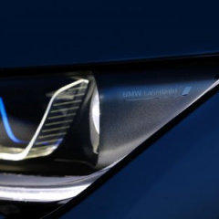 Лазерная оптика BMW i8 еще не одобрена в США