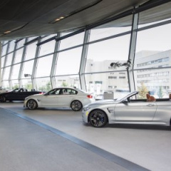 В музее BMW Welt вручили BMW M3 и M4 клиентам из Канады