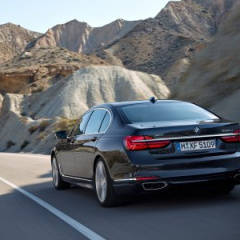 Озвучены рублевые цены на новый BMW 7 Серии