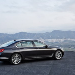Озвучены рублевые цены на новый BMW 7 Серии