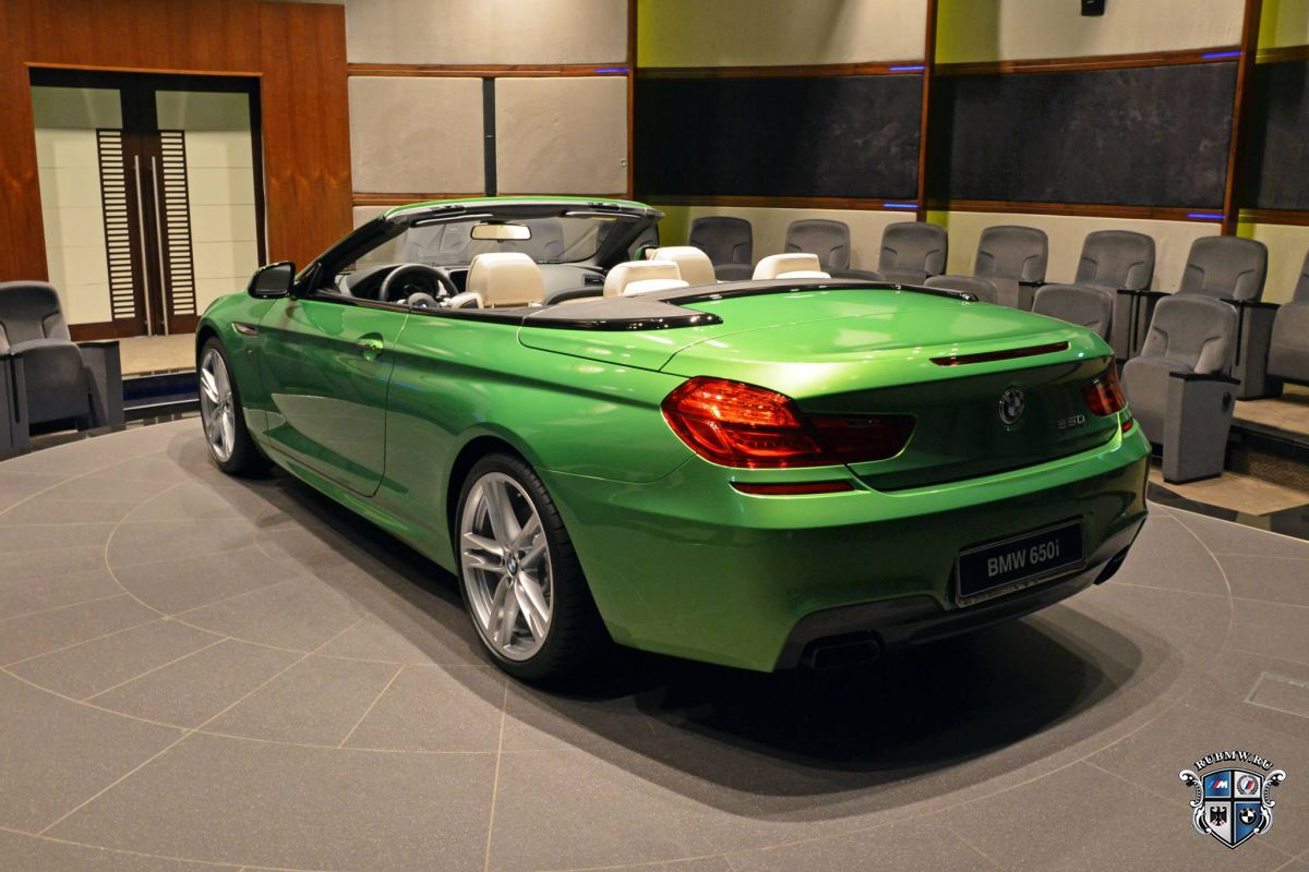 Кабриолет BMW 650i в цвете Java Green