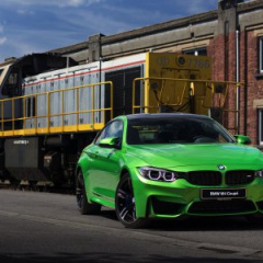 Фотосет с BMW M4 в цвете Java Green