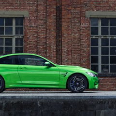 Фотосет с BMW M4 в цвете Java Green